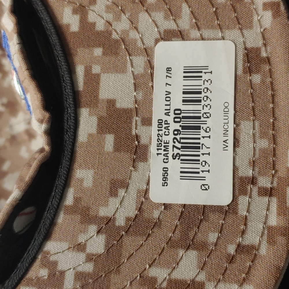 Hat - Picture 4 of 7